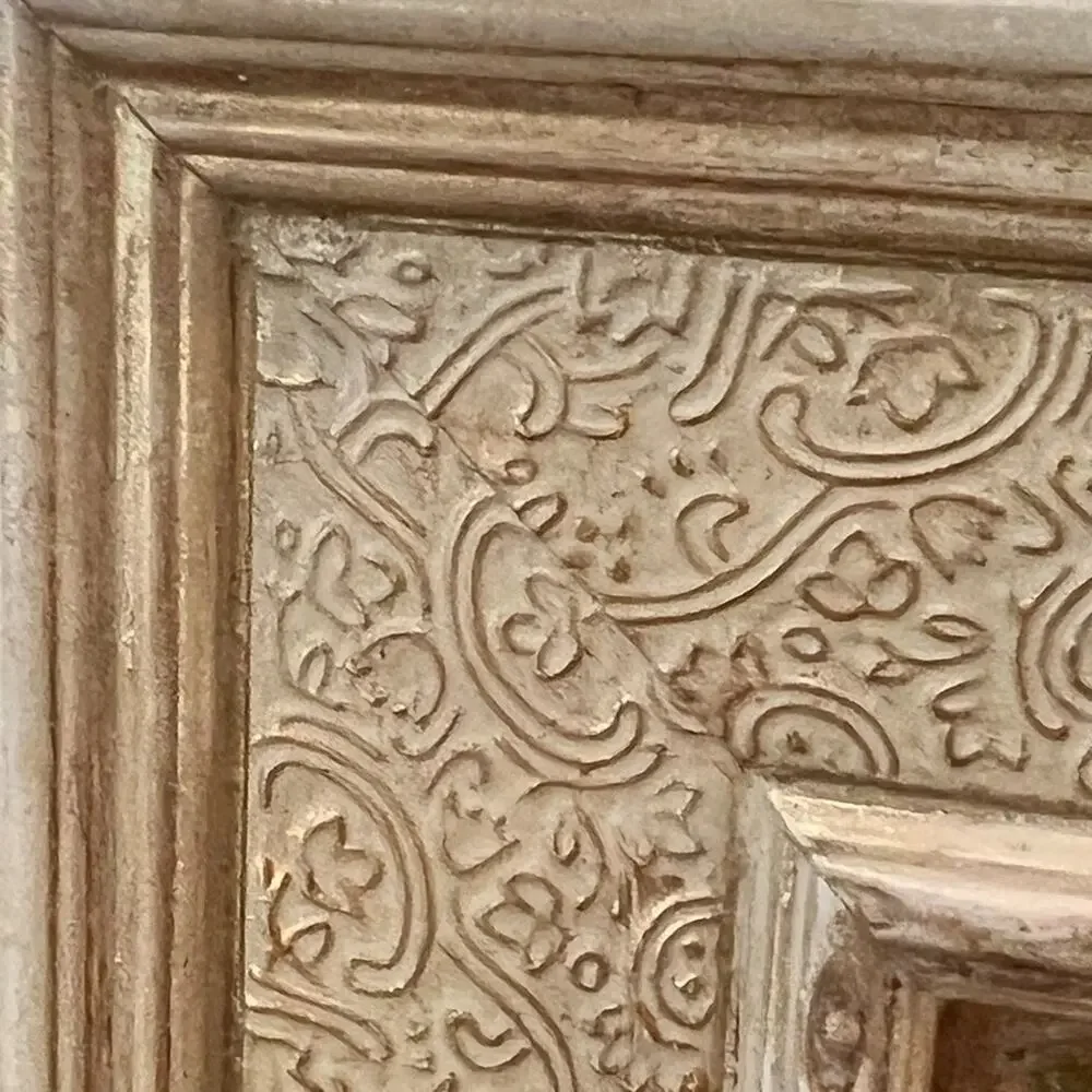 Vintage Hallmark Picture Frame Gilded Wood Construction Decorative Oval Embossed